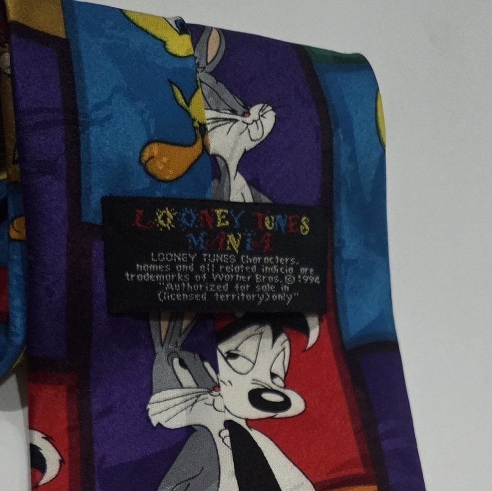 Looney Tunes Mania Colorful Cartoon Character Necktie - Picture 2 of 5